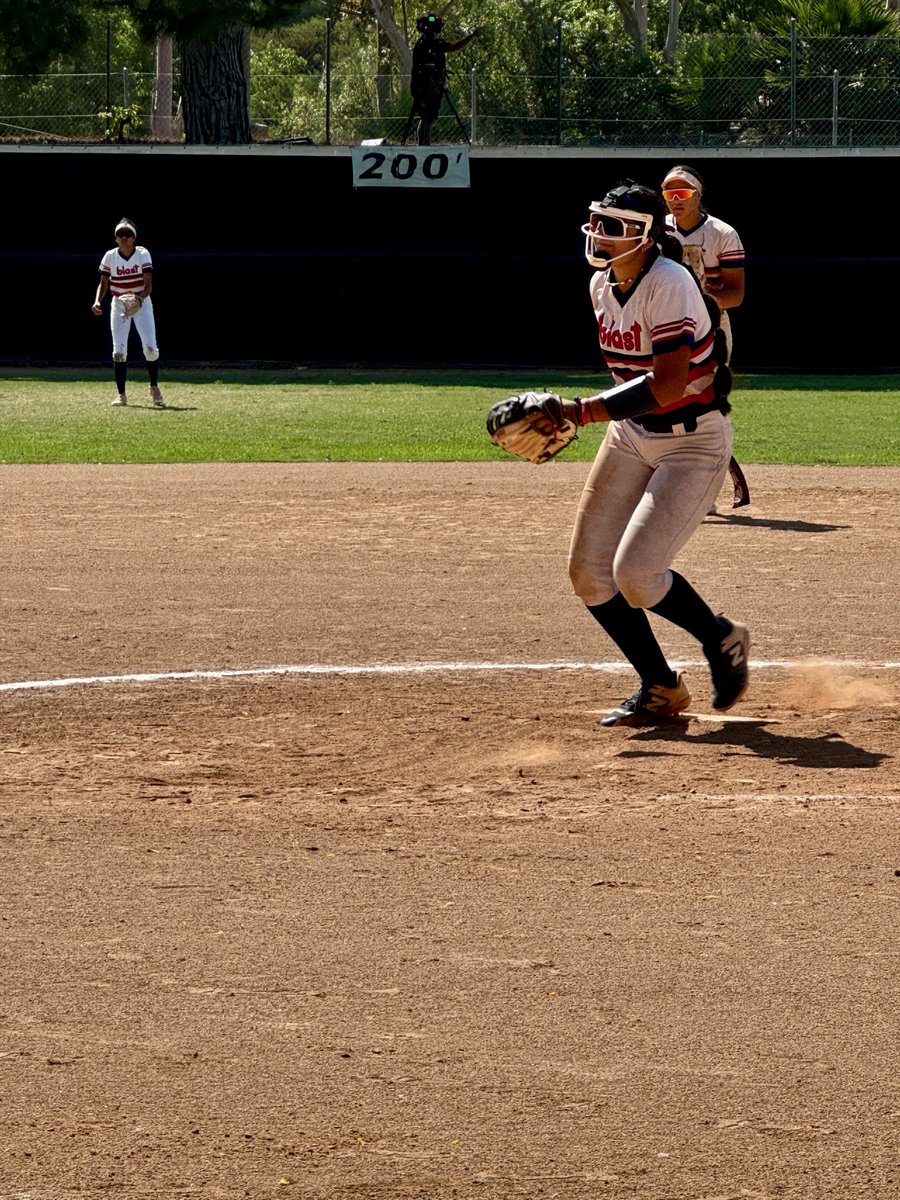 ChampCupElite's tweet photo. Great tournament ladies! 👏👏👏

#softball #socal #fastpitch #USASoftball #USASoftballSoCal https://t.co/ExmHPnsJKr