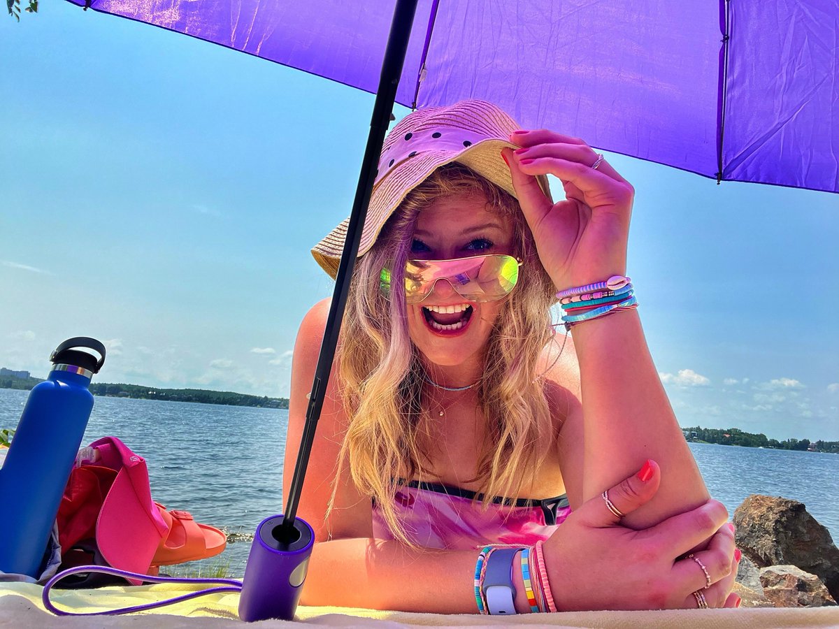 HeyItsMeMissJT's tweet photo. A vibe you won't find anywhere else. #BeachLife #SimplyTheBest #PuraVida #BeatTheHeat #SummerWeekends Lake it or leave it! #GetOnMyLevel #EverySummerHasAStory #RamseyLake #OutsideAlways #Golden #SurfsUp βοΈππποΈπββοΈπ https://t.co/lxSqnu08Ro