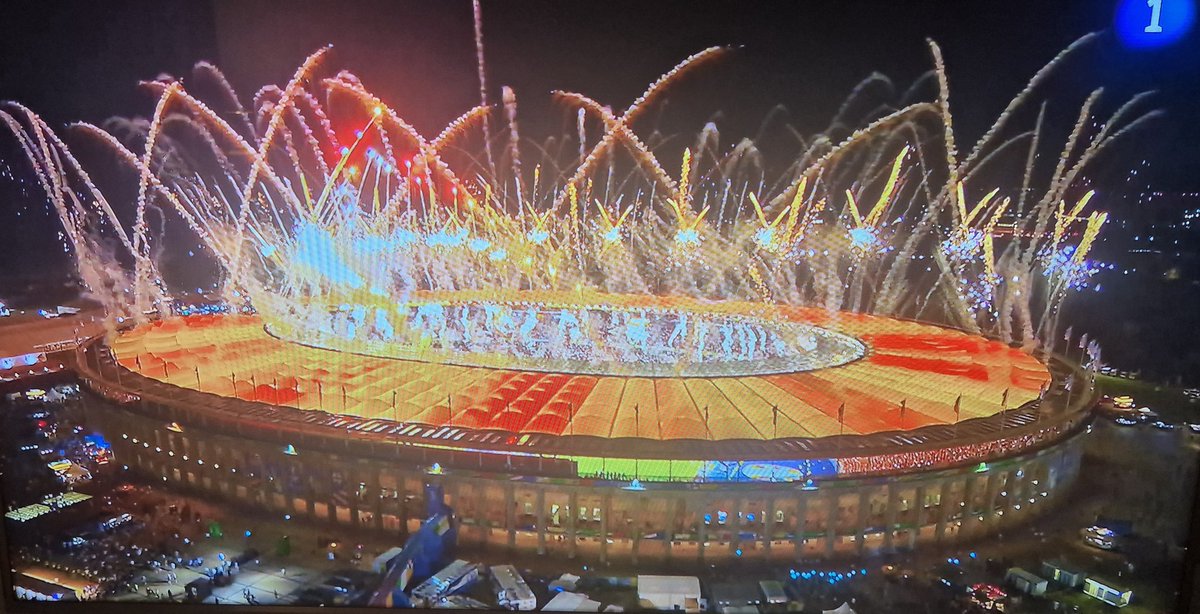 ¡Menudo día!
Despues de ganar a las selecciones de Croacia, Italia, Alemania, Francia, y, hoy a la de Inglaterra, ¡¡<a href="/SEFutbol/">Selección Española Masculina de Fútbol</a> campeona de @EURO2024!!
Cuarta Euro: ¡Que se inventen algun simbolo para añadir cuatro de ellos a la camiseta! ¡Junto a la estrella del Mundial!