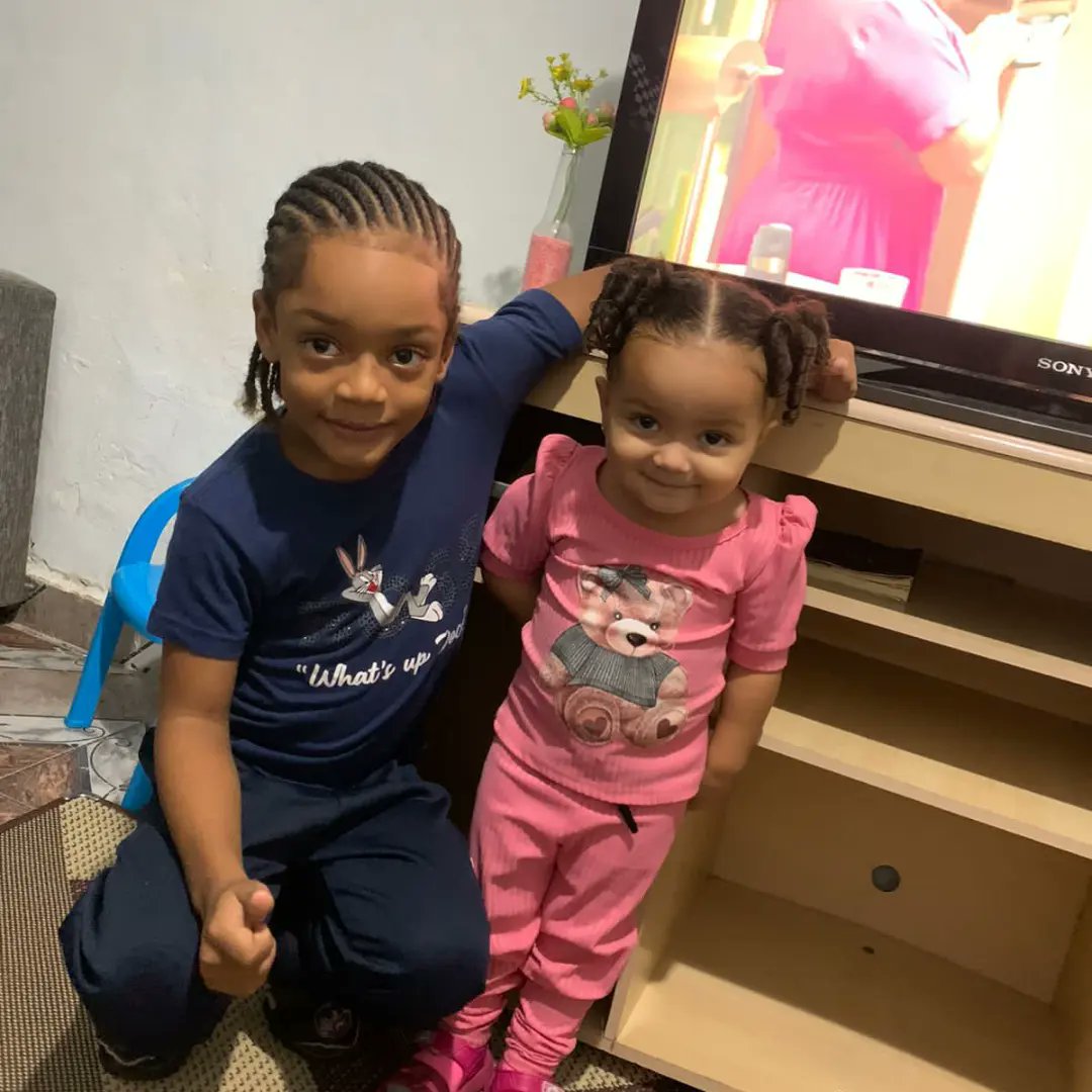 Sdd_Gaspar1's tweet photo. Meus amores lindos 🥇🥰😍🤴🏽👸🏻 https://t.co/Xg4tc1IBHi