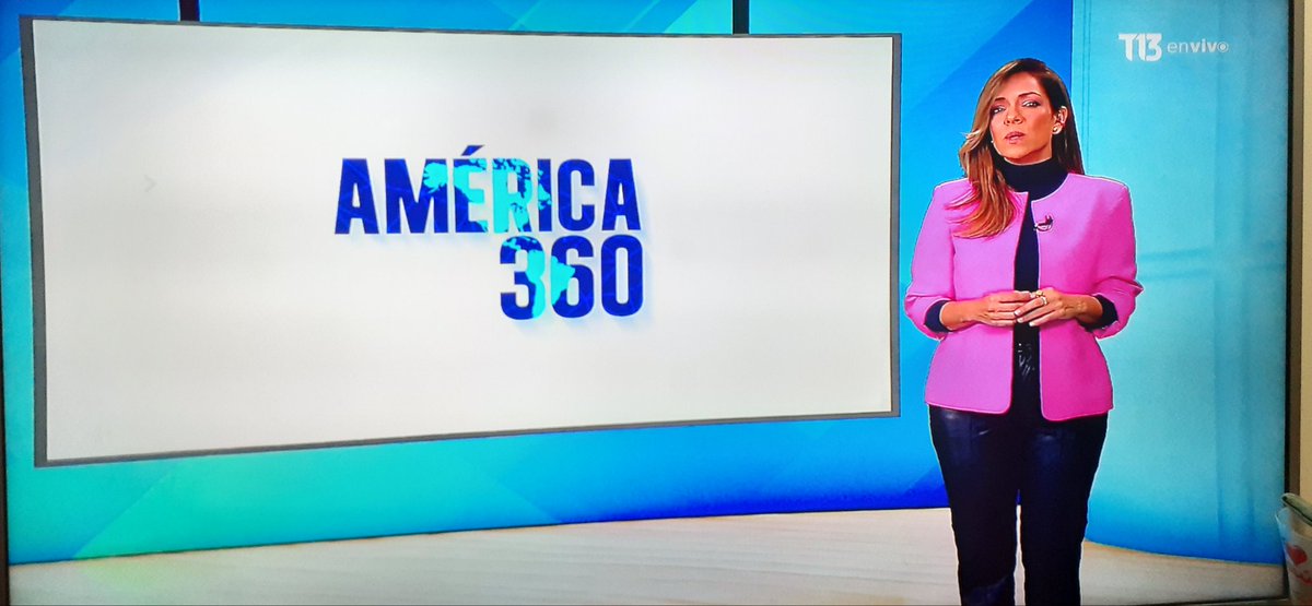 RogerMix_'s tweet photo. Porque en #Canal13 señal 2 (T13 En Vivo) de Chile están dando el noticiero del canal "América 360"? 🤔
@Televisivamente @OjoalaTele @TV_Fotech https://t.co/Mc2QEapaaW