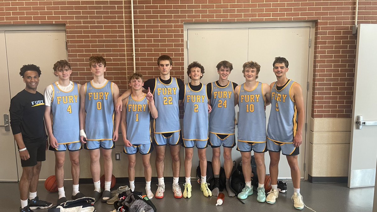 Fury Reyes finishes the weekend in Chicago 4-0. The boys are playing unbelievably unselfish basketball and toughness on defense making it a fun team to watch. Not only do I love coaching this group, but love making the connection outside of basketball! #FuryFamily