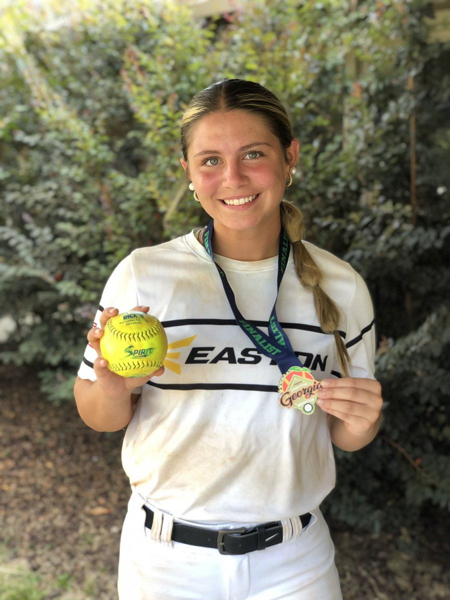 _PaisleyBailey's tweet photo. My team and I had a great time at the Stars Over Georgia Showcase this weekend! We finished second. My team and I couldn't get our bats going the first few games, but we showed up on Sunday! Check out my stats below! #softball https://t.co/ooo7LiyygW