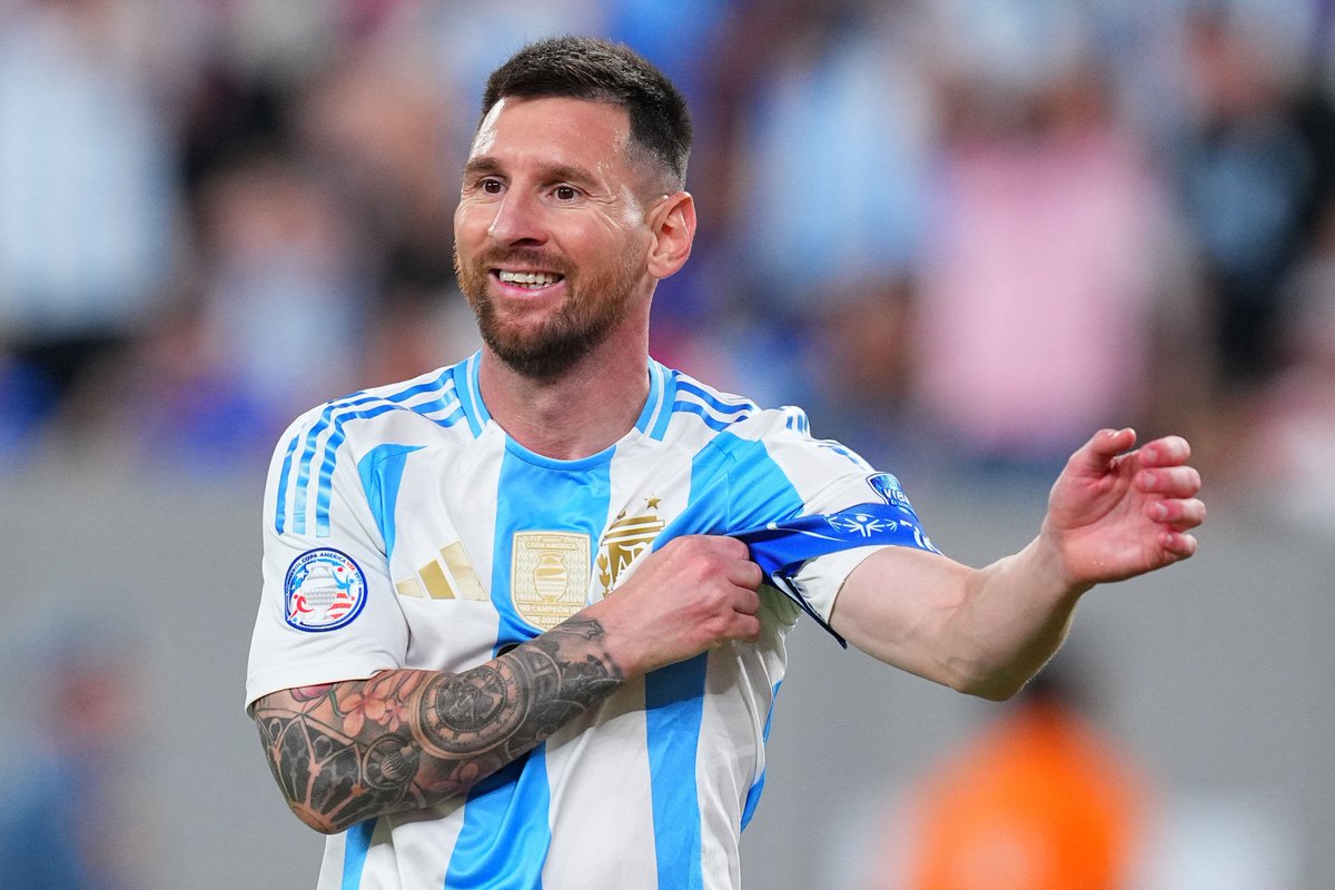 FCB_Ashh's tweet photo. Who else is staying up to watch the greatest footballer of all time play? https://t.co/DSy8AX3oOD