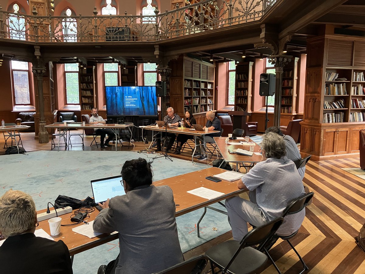 Wonderful and enriching experience at the Workshop 'Concepts in Dynamic Assemblages' where I had the opportunity to present my PhD work.

Thanks a lot to <a href="/Anthrofuentes/">Agustín Fuentes</a>, <a href="/GregDowney1/">Greg Downey</a>, <a href="/FVShpss/">Francisco Vergara-Silva</a>, and the entire wonderful interdisciplinary team that makes up this project 😎🤓🤗