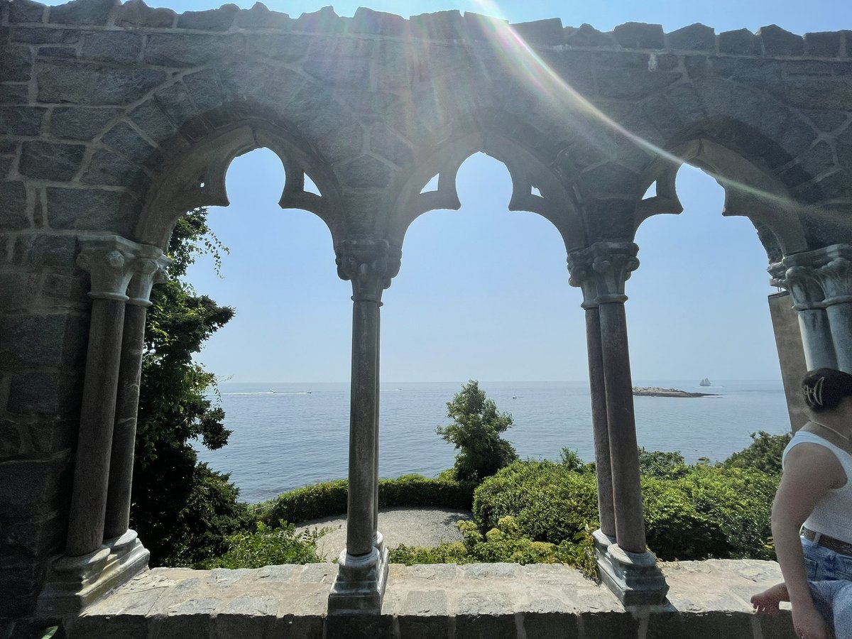 LisaKSalerno's tweet photo. Fun little excursion to the Hammond Castle Museum today. Nice collection of Medieval art among other things. Worth checking out! #art #artlover #museumgeek 🏰 https://t.co/Qdh5Bvd3m0