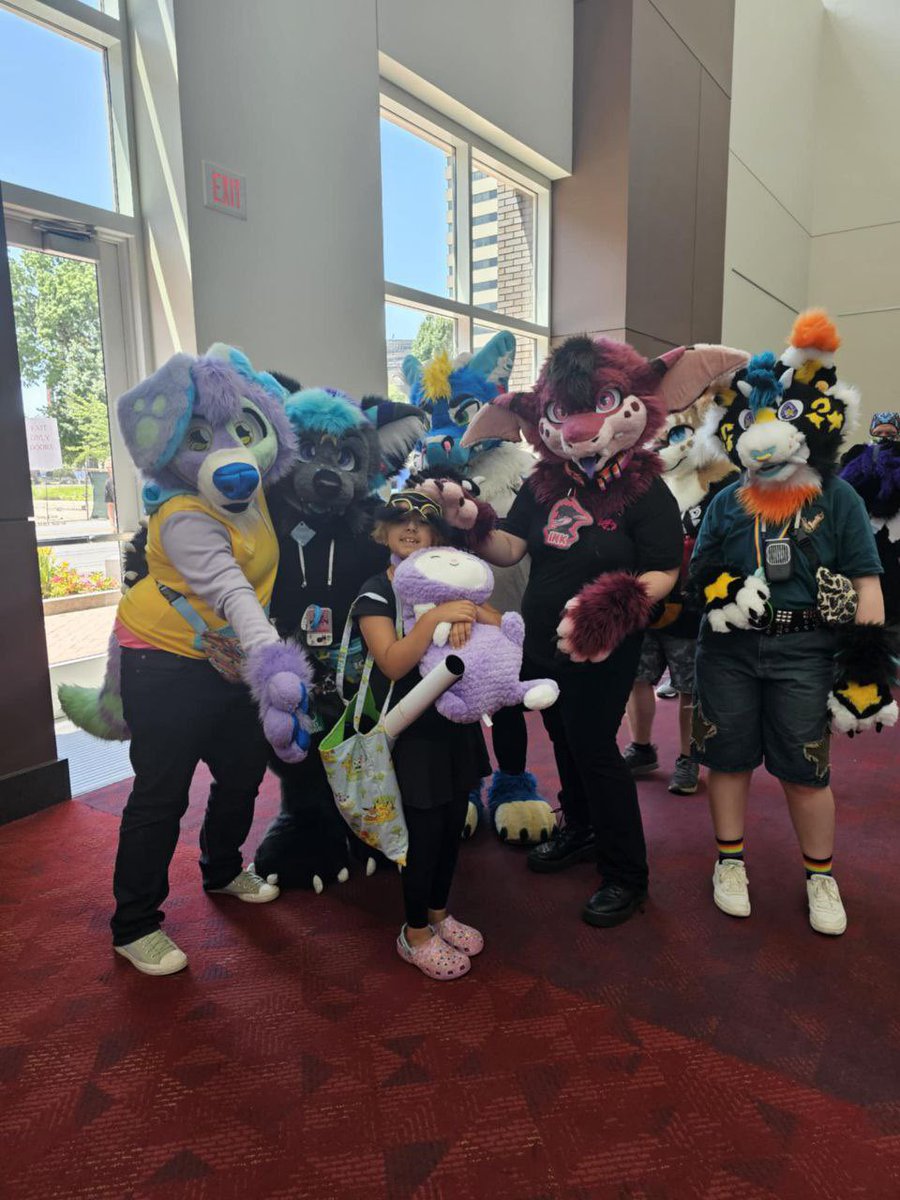 Western MA Furs tweet media