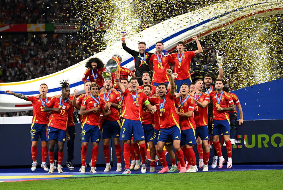 FabianRP52's tweet photo. ¡¡SOMOS CAMPEONEEEEES!! 🏆 ¡VAMOOOOOOS ESPAÑA 🇪🇸 

#C4MPEONES 
#VamosEspaña | #EURO2024 https://t.co/y6Bl3Pyt6Z