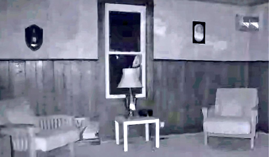 Never1287's tweet photo. @SPOOKYDOOKI3 @TwinParanormal 
@SPOOKYDOOKI3 
@xRYANxREESx
59:16 in today's video 7/14/24
FACE IN THE WINDOW 
WTF!!! https://t.co/cbQDtfBvMh