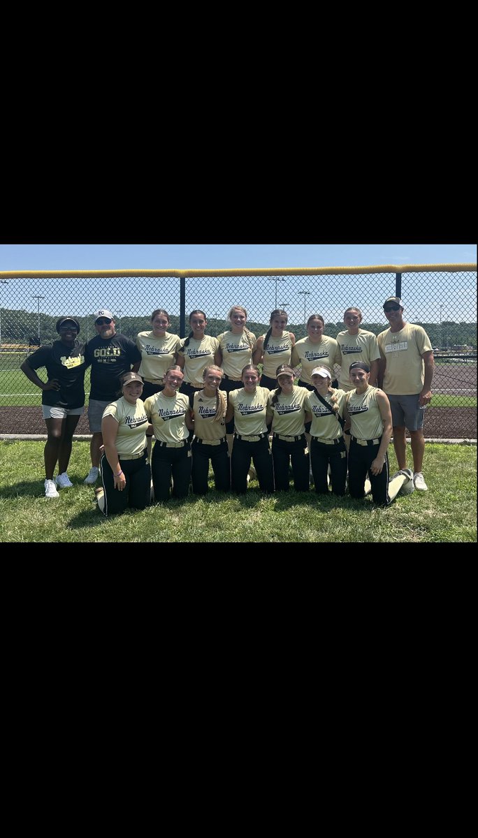 NEGOLD_CLOSNER's tweet image. The summer ball years have flown by. Such a great group to end it with. Thankful for these girls and their families and can’t wait to see what each of you do in the future. Good luck to all of you and don’t be strangers. 🫶
#rollgold