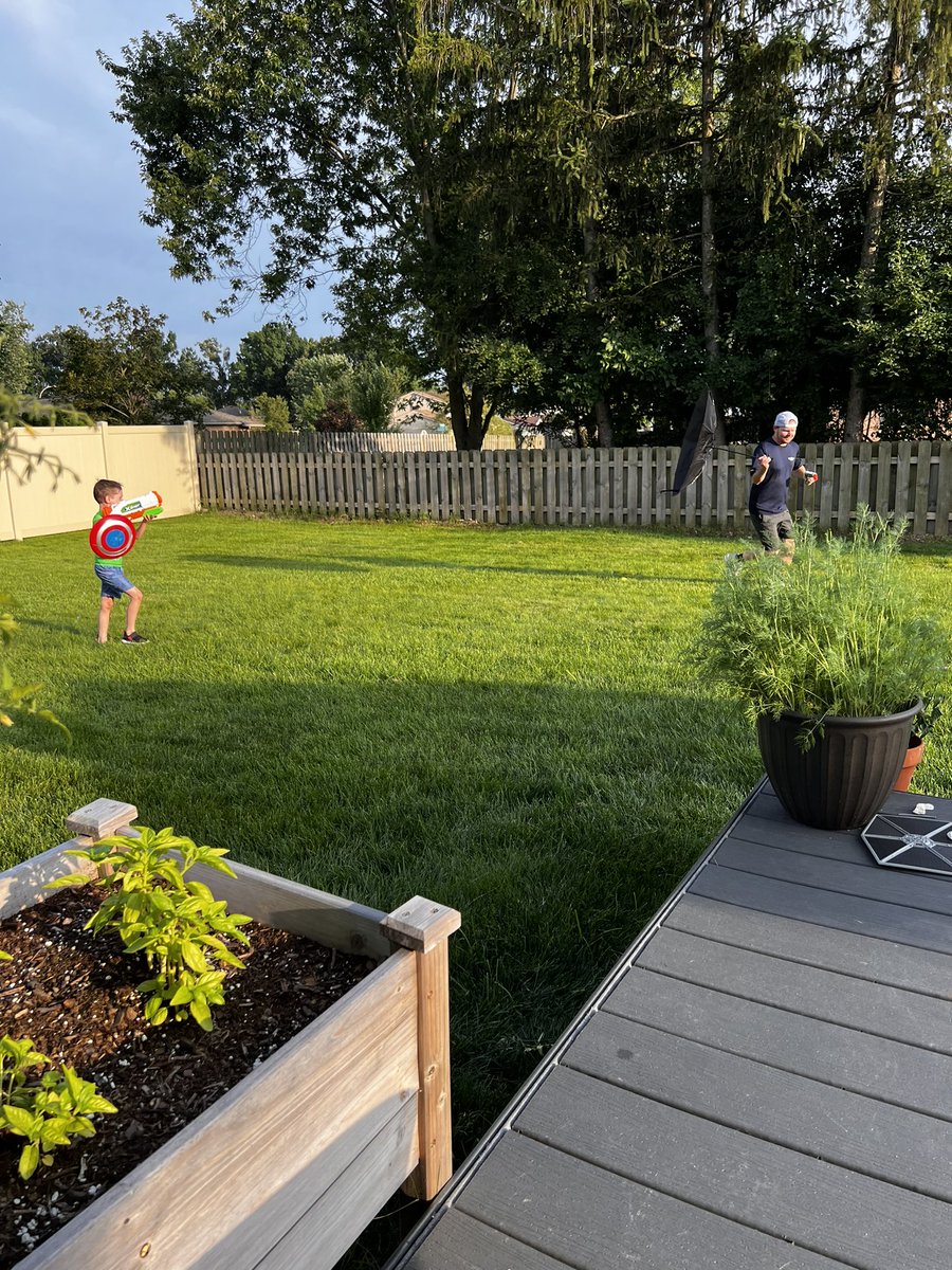StephEHoenig's tweet image. Working smarter not harder … watersquirter battles are epic in our house 😂