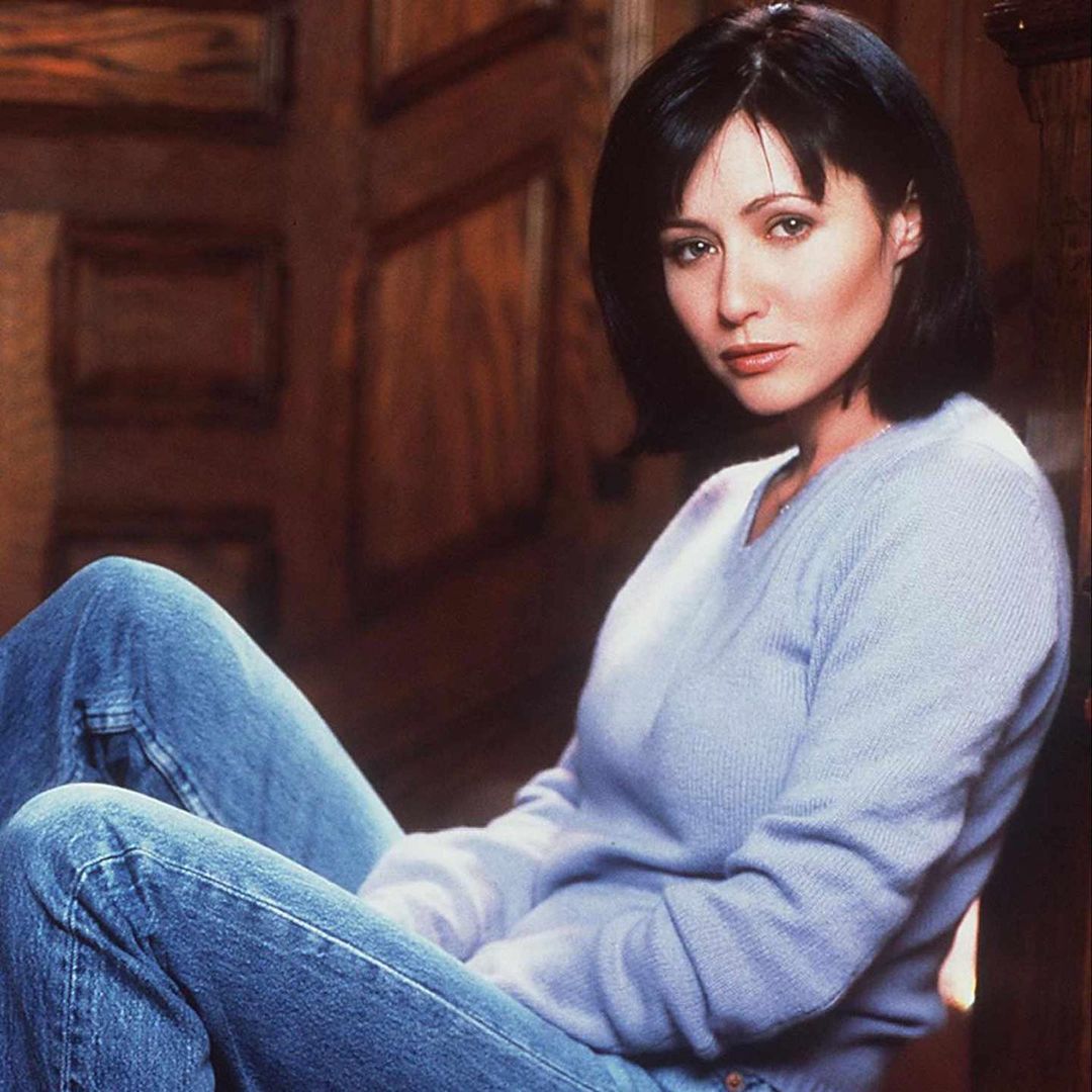 You taught me how to be a woman,  a Diva in touch with my inner magic.  Just when I was about rewatch #Charmed 98 u say Goodbye.
I won't be sad whenever I watch u on my screen, #ShannonDoherty  I'll be happy for you. U live Forever. Rest In Perfection 💙