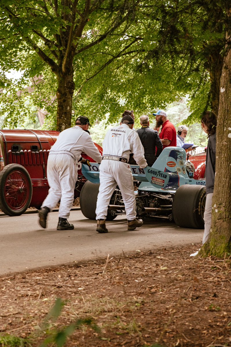 collectingcars_'s tweet image. Unpopular opinion…

The start line is the best spot at Goodwood Festival of Speed 👀

@fosgoodwood 

#Goodwood #FOS2024 #FestivalofSpeed #GoodwoodFOS
