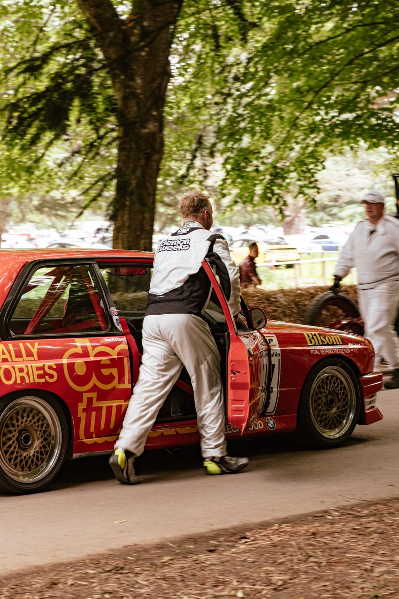 collectingcars_'s tweet image. Unpopular opinion…

The start line is the best spot at Goodwood Festival of Speed 👀

@fosgoodwood 

#Goodwood #FOS2024 #FestivalofSpeed #GoodwoodFOS