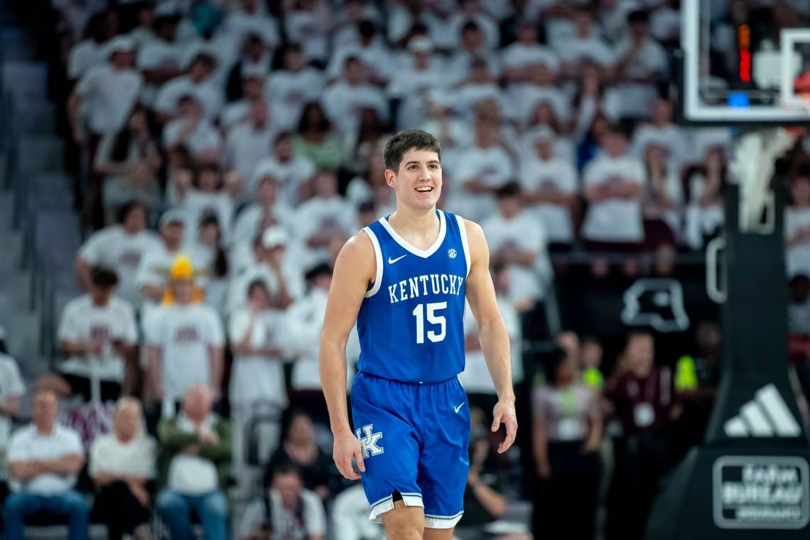 Reed Sheppard today:

22 POINTS
7 ASSISTS
6 REBOUNDS
9-15 FIELD GOALS
5 STEALS

Absolute Dawg