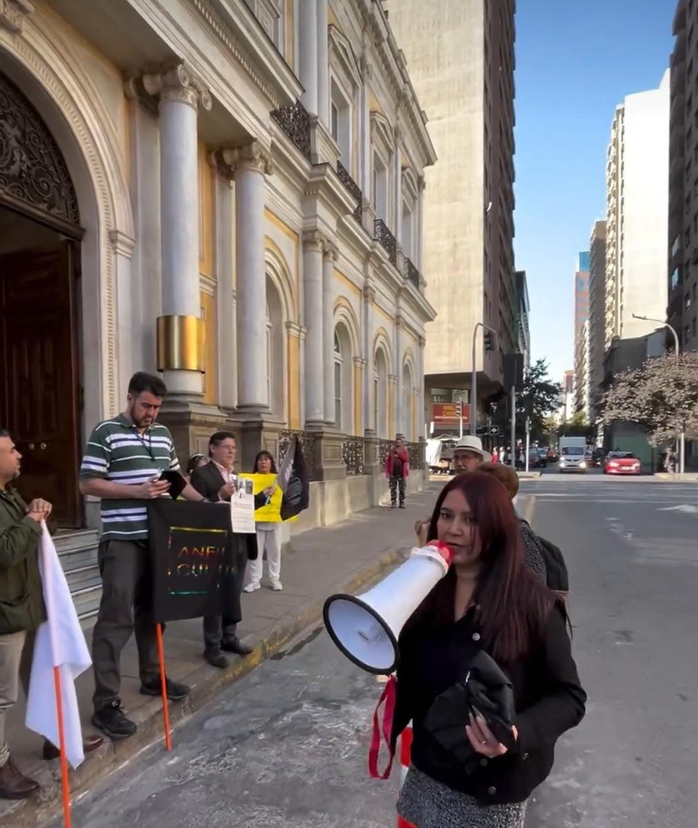 Feliz cumpleaños vecina Rosario Carvajal. Que sea un gran día, acumulando experiencia y sabiduría, para seguir defendiendo los patrimonios, la vida de barrio, la naturaleza, los animales y las comunidades. 
A seguir cumpliendo años con Libertad, Igualdad y Fraternidad! #14dejulio