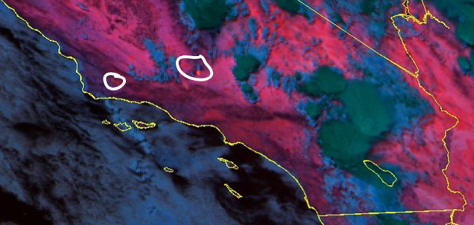 RyanFirePhoto's tweet image. Great view of the heat being produced by the #RanchoFire, #WhiteFire and #LakeFire. The Lake fire has calmed down significantly in the past few days while the White and Rancho fires have had significant activity since they started.