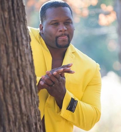 Bielsa viendo la transmisión de <a href="/TyCSports/">TyC Sports</a>