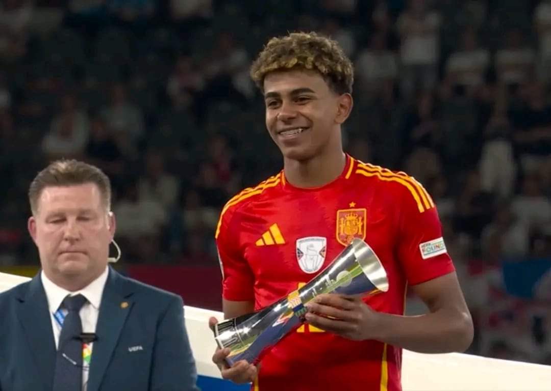 Retiro a Modric 
Retiro a Kroos
Mando a Mbappe a casa
Derrotó a la far*sa de Bellingham en la final. 

LAMINE YAMAL PARA USTEDES!