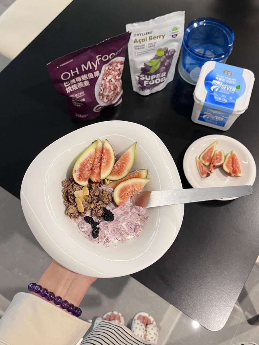 HostSeohyun's tweet image. Very delicious combination