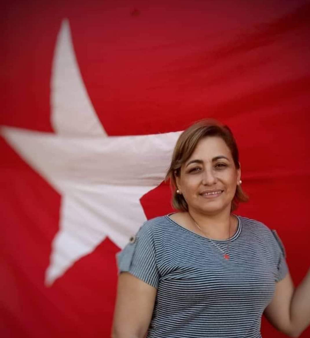 El alma limpia y el espíritu incansable de una gran mujer. Felicidades a Susely Morfa, en el día de su cumpleaños. Un abrazo.
#CubaEnModoVictoria