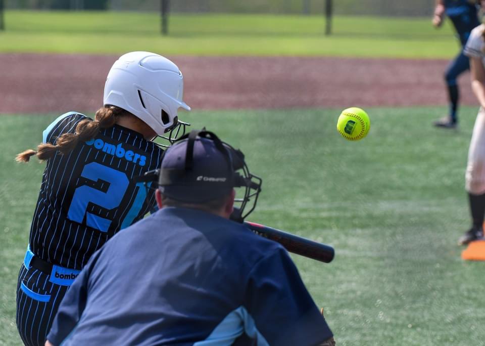 Tn Bombers 18u Gold tweet media