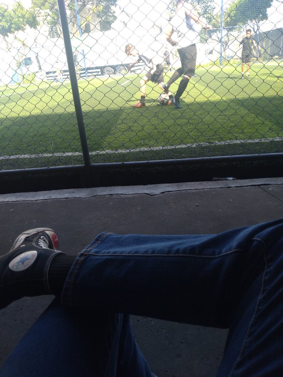 batyuri's tweet photo. Chá de bebê do @jeffalmeidacantor e fut em Guarulhos #futebol #quadra #roles #rolezin #rolezemo #rolededomingo #domingo #domingou #dominguemo #teen #teenager #teenlife #batyuriplays #emo #emocore #emoteen #emocute #emobr #emolife #emostile #emoboy #emoscene #emoroles #rock #alt https://t.co/nx7tDC7x4G