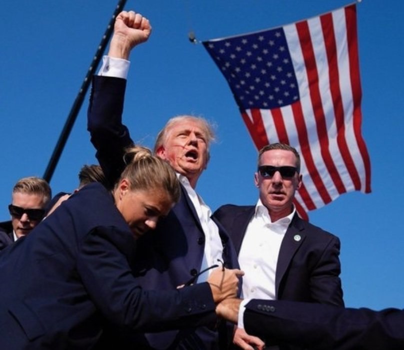 He ‍is  a ​hero!!!