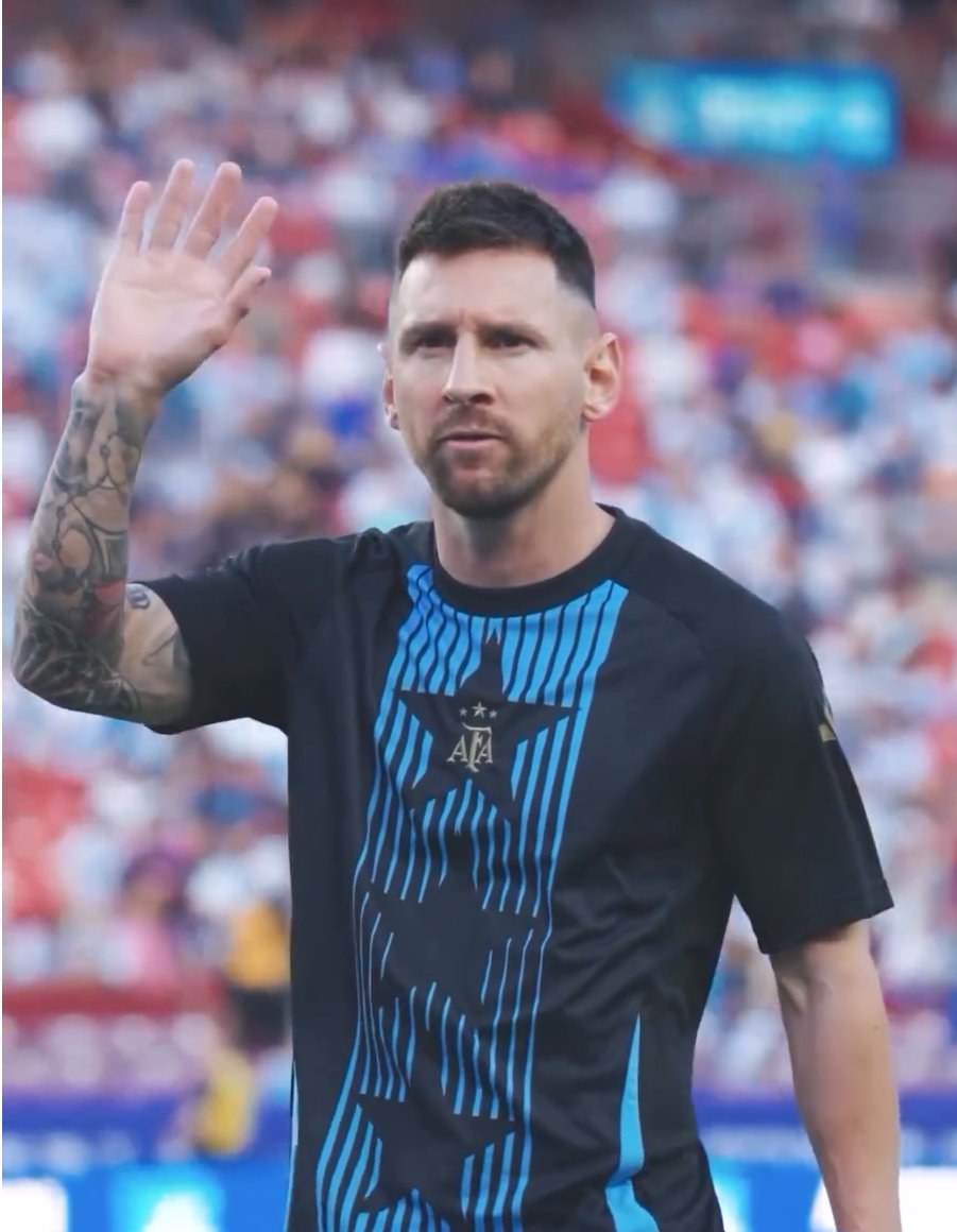 Tourcoin_crypto's tweet photo. ¡Argentina brilla en el fútbol con Messi y ahora en el mundo cripto con TourCoin!
La nueva cripto creada por argentinos, está aquí para transformar el mercado. Únete a esta innovación y se parte de la revolución financiera.
#TourCoin #Messi #Argentina #Futbol #Criptomonedas https://t.co/fc2T7C3Nfi