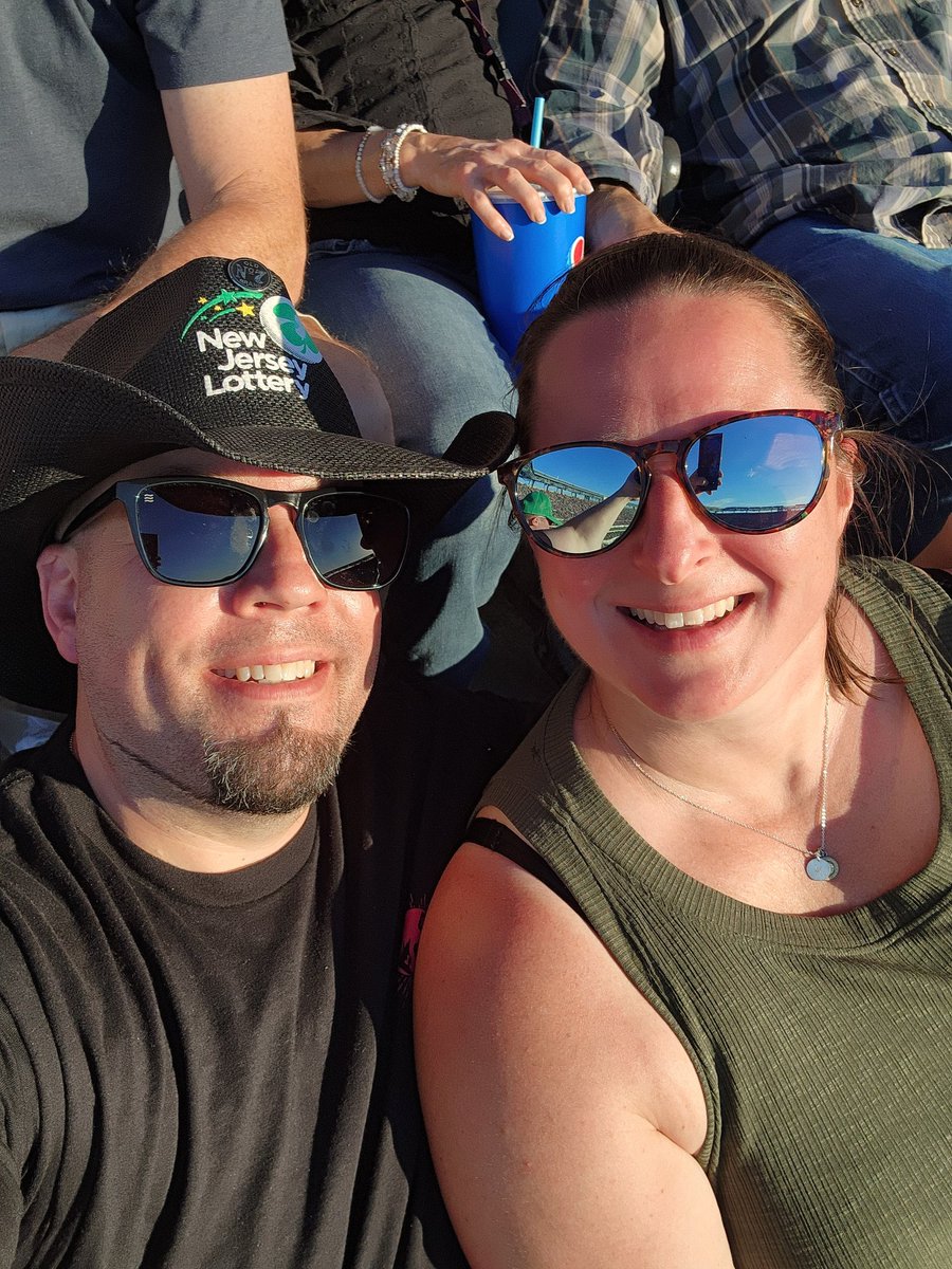 DJ_Darrell's tweet photo. @ScottStapp @CreedBand This is a loooooooong shot .... anyway my wife  can get a shout out at Holmdel - New Jersey, August 7th. She beat cancer!!!!

I would be honored/greatful knowing our favorite band filled the air with positive vibes beyond Creed's amazing music! DM4+info🙏🎶 https://t.co/piL2mingIQ