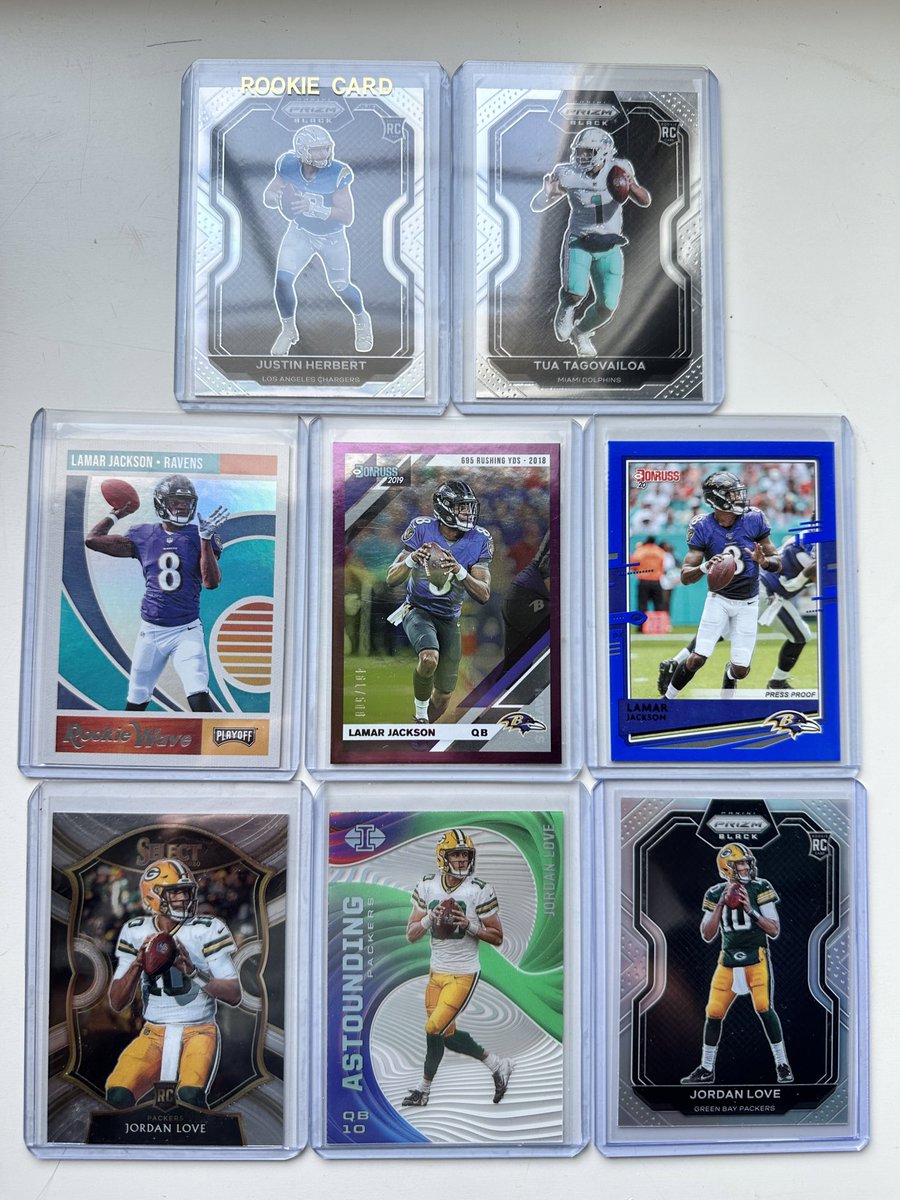 nickwcards's tweet photo. @bscholtz12 Would throw this Tua in for $5 https://t.co/qJW7ZkrMaa
