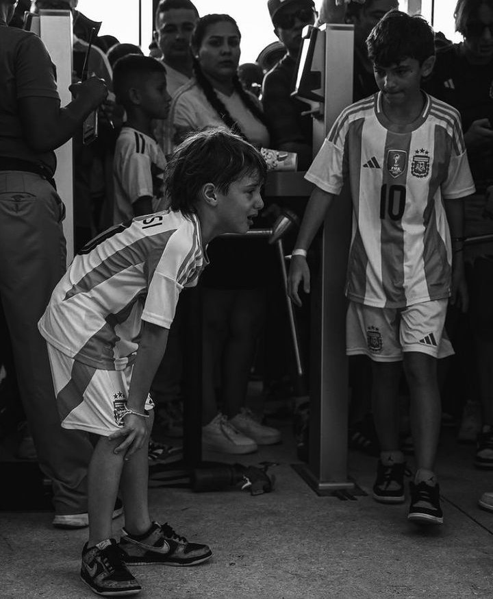 fedde_correa's tweet photo. Un desastre!
Después de esta Copa América,no hay vuelta atrás 
@fifaworldcup_es @CopaAmerica 
@afa 🙄😠 https://t.co/DgmTgKgml4