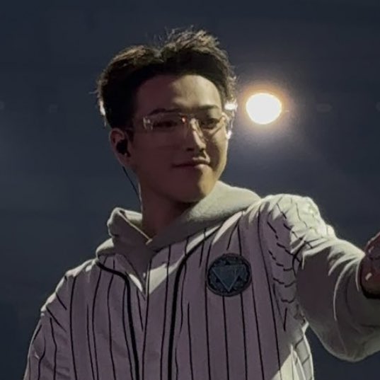 hongteezer's tweet image. HONGJOONG CUT HIS HAIR.