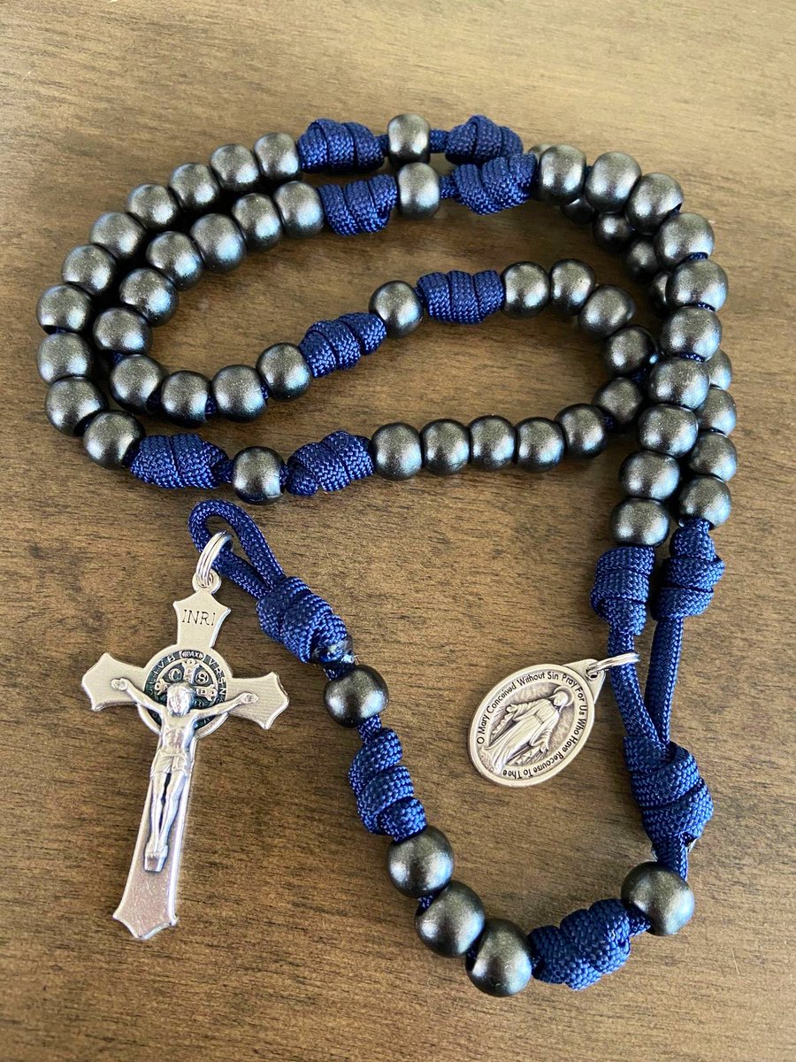 PrayTheRosary's tweet image. 90K followers is incredible. Thank you for supporting me. Pray the Rosary everyday ✝️🙏🏻