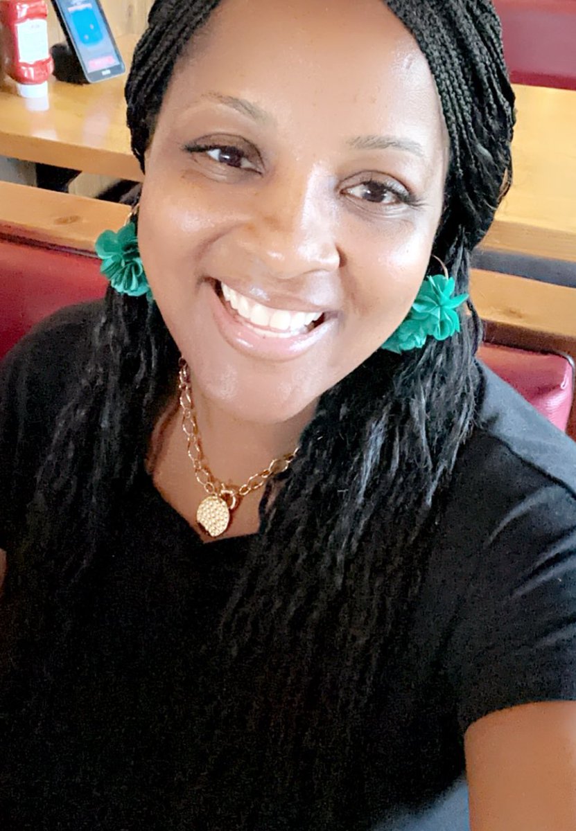 iamTambernesha's tweet photo. Enjoyed this last day of my summer break with some Dee time of Spa, shopping and a solo late lunch date. This was some much needed time. Iโm feeling better alreadyโฆ. ๐๐พ #staypositive #smilebeautiful #youGotThis #KeepMovingForward https://t.co/rAP4THvNZp