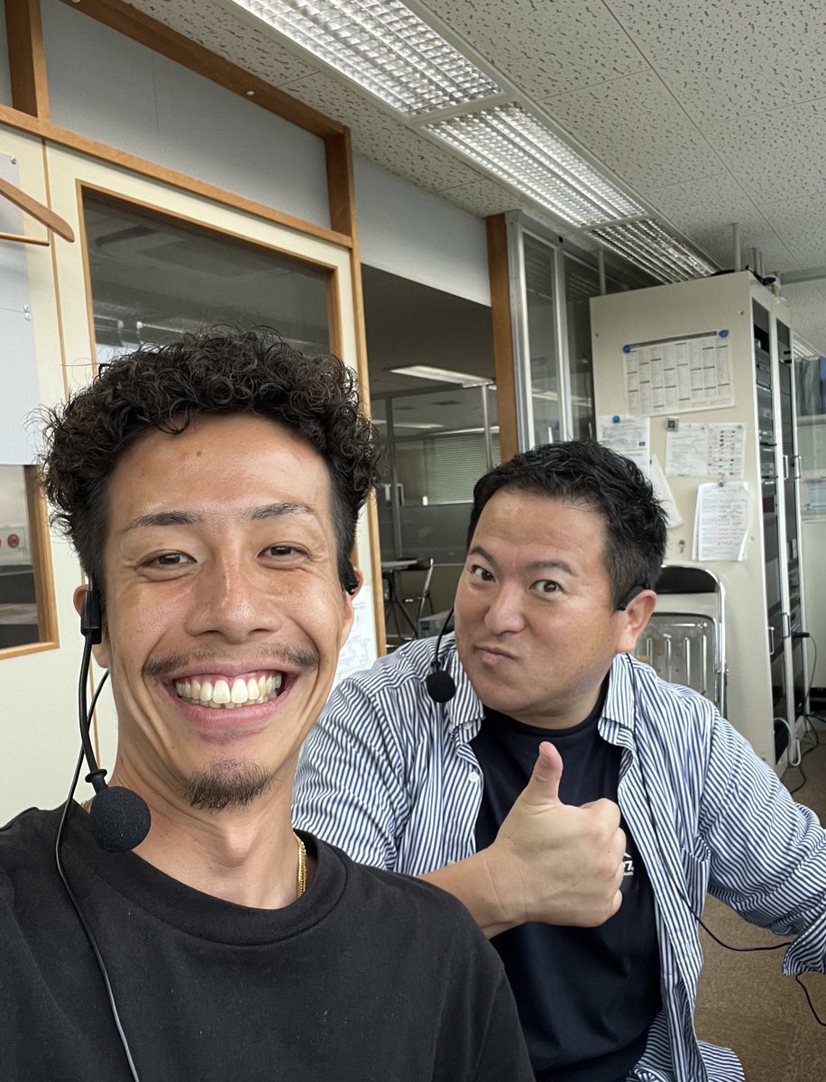 makotu_ef9's tweet photo. 昨日は岡山国際サーキットでゼロファイターさん主催のシビックレースで実況😄‼️
レースアナウンサーの多賀さんとご一緒させて頂きプロの話術に感動しました✨

貴重な経験させて頂きありがとうございました🙇‍♂️
初めてなのでぎこちない解説になりましたが機会があれば場数こなして 現役でシビックで走ってる知識を活かしてペラペラ喋れるように頑張ります🙏

ホンダ車乗っててサーキット走ろうか迷ってる方はゼロファイターさんの走行会にエントリーしましょう🚗💨