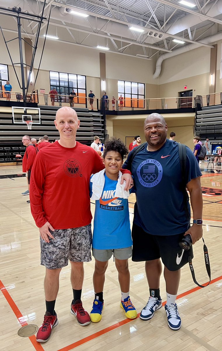 blythebball's tweet photo. The “🏀 field of dreams” &amp; “the best teaching camp in the 🌎 ” lived up to its reputation once again.  The 🏀, the teaching, the people, and no ego approach make it a fulfilling experience each year. Thank you @dshow23 @CoachSchlabaugh and the rest of @SnowValleyCamps  family🙏🏻 https://t.co/ogkkmuIBjF