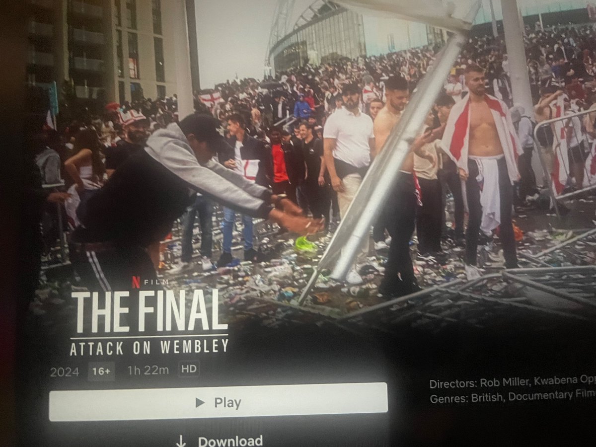 PROFE_RESTREPO's tweet photo. Les recomiendo que vean este documental, para dar cuenta que en final Euro,Wembley #Inglaterra e #Italia pasó algo  igual hace 3 años. Un episodio que hoy se repite en Miami por impericia de la @CONMEBOL en tierras extrañas para ellos, ahorros en vigilancia oficial contratada? https://t.co/chg4KNUJgm