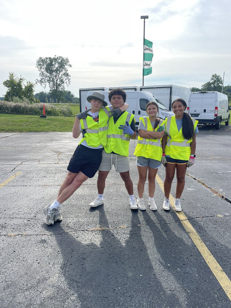 CHS Adopt a Highway crew! Thank you for your service to our community. <a href="/CHS_LeadsTheWay/">Clinton High School</a>