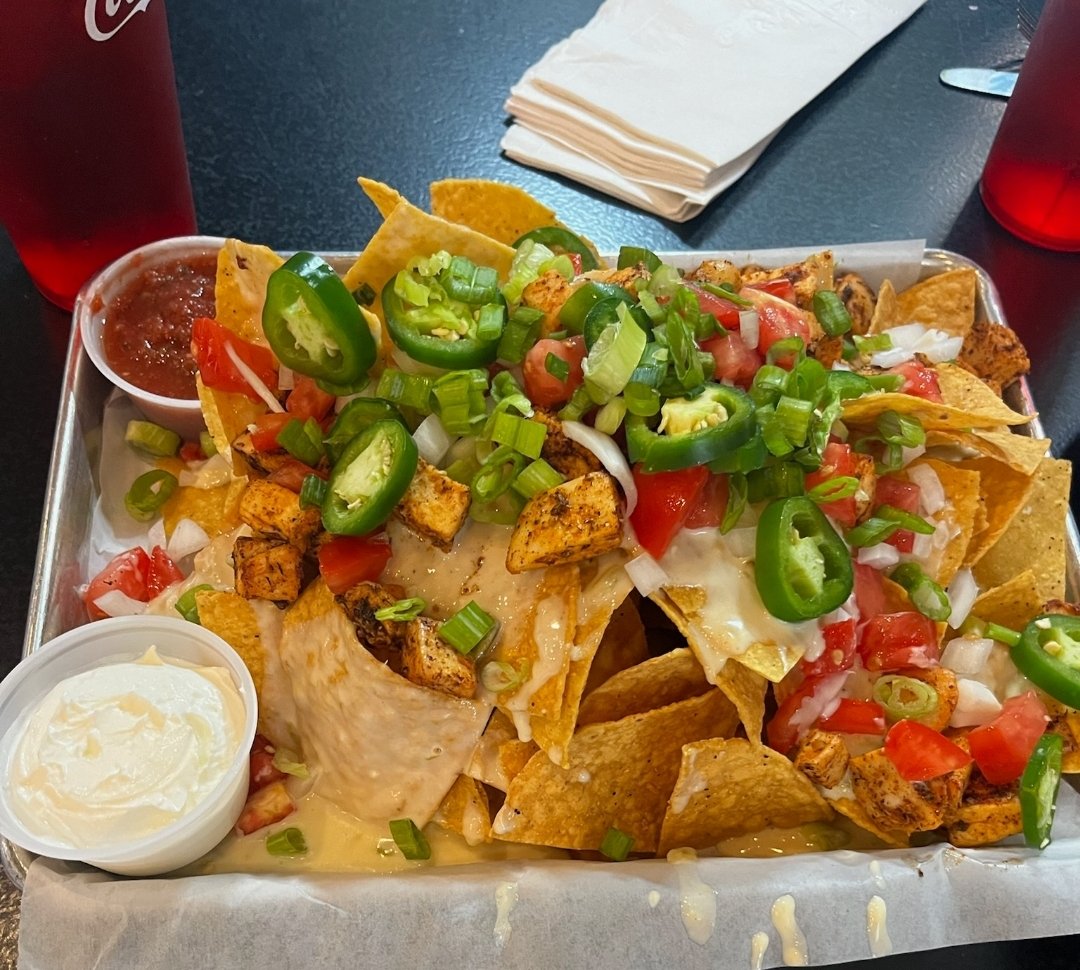 NachoJerry's tweet photo. .@DeadLowBrewing  Chicken #Nachos 6.5/10 https://t.co/xDbzRAdfkz