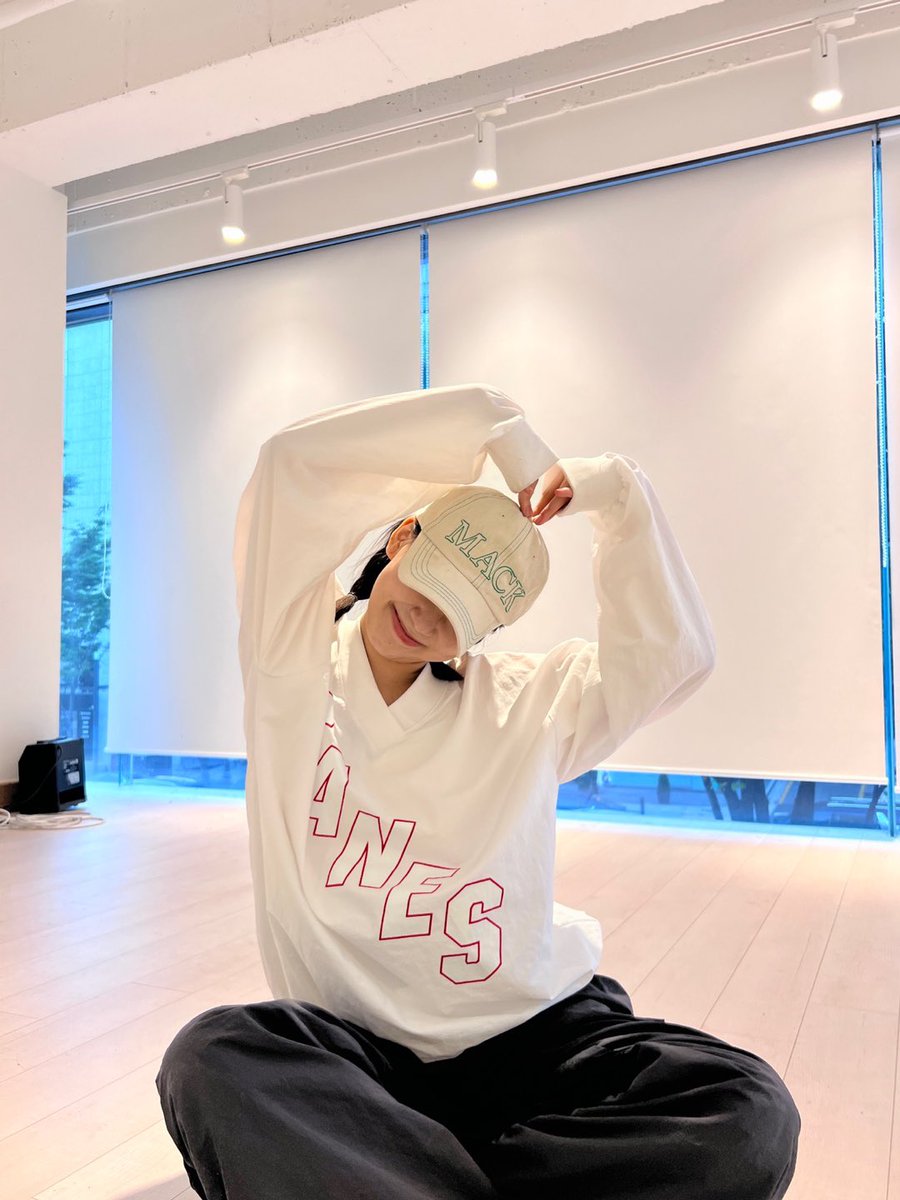 Lapillus_twt's tweet photo. 생일축하한다 베시🎀🐈⸒⸒⸒⸒❤️

🐬𝓣𝓸𝓭𝓪𝔂’𝓼 𝓑𝓮𝓼𝓼𝓲𝓮’𝓼 𝓭𝓪𝔂🐬

오늘의 생일은 두 번 다시 없으니까
맘껏 즐겼으면 좋겠다🤭✨

#Lapillus #라필루스 #Shana #샤나 https://t.co/M5M0XOzehM