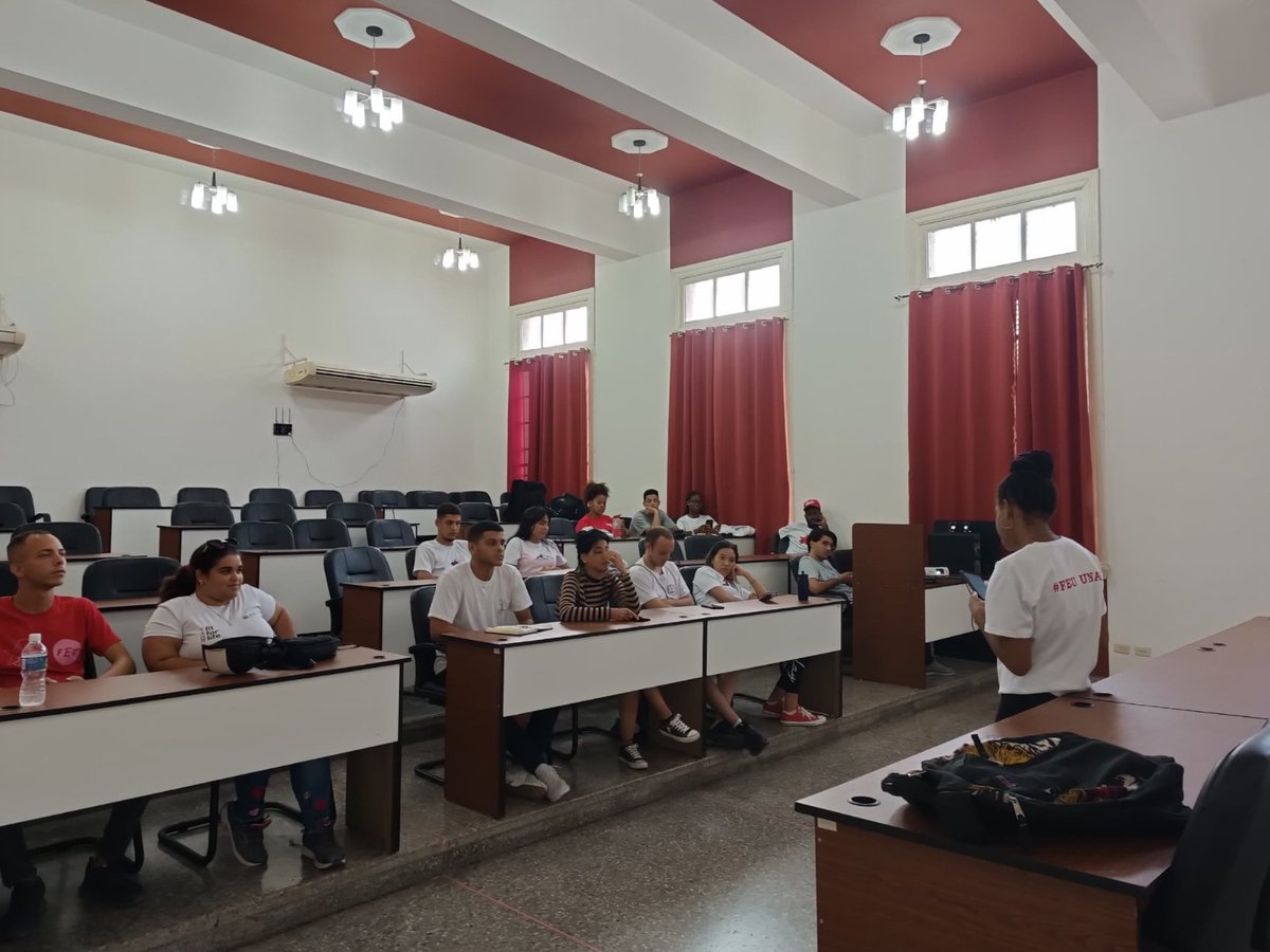 FeuCuba's tweet photo. #De_la_Talla_de_Frank están revolucionando los participantes de la Reunión Nacional de Vicepresidentes y Organizadores de la FEU en la capital de todos los cubanos.

📸 Instantáneas de las Sesiones de Trabajo del encuentro.🤩

#FEUDeCuba
#SomosFEU
#GenteQueSuma https://t.co/rp9N5sc7xH