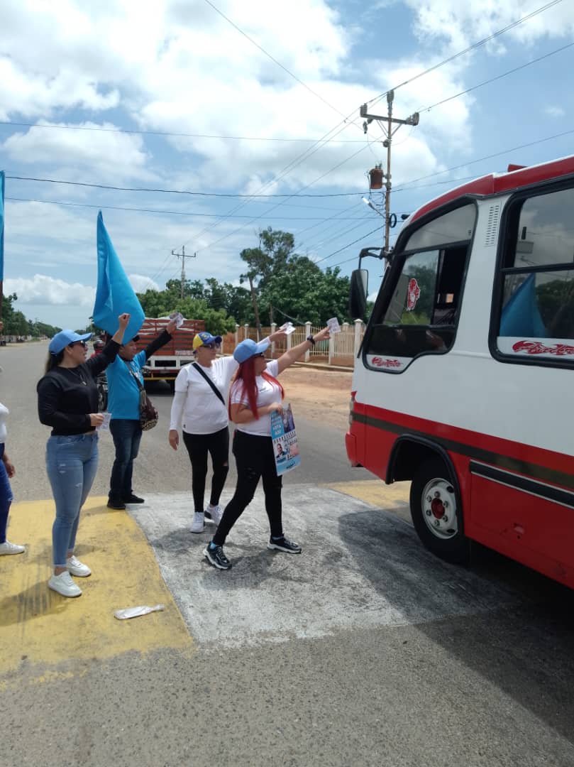 AlfredoABM's tweet photo. #14Julio

Seguimos llevando el mensaje del cambio y la esperanza en nuestro Municipio Mara. Este 28 de Julio todos a votar por @EdmundoGU en la tarjeta de la UNIDAD. #ADelante https://t.co/TbhAJffJyu