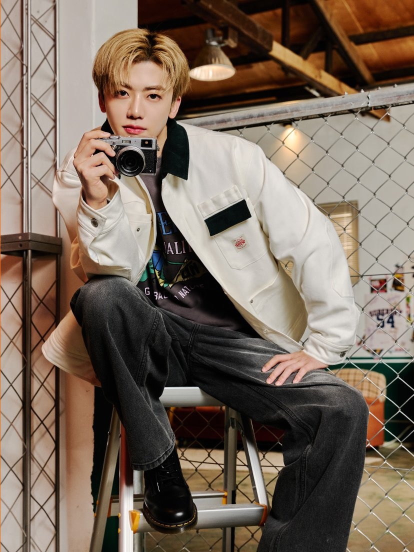 อหหห หล่อมากกกกกกกกก แล้วพี่แจมิน+กล้อง ตลอดไป มองหน้าฮี หล่ออะไรขนาดนั้นอะ ㅜㅜㅜㅜㅜㅜㅜㅜ