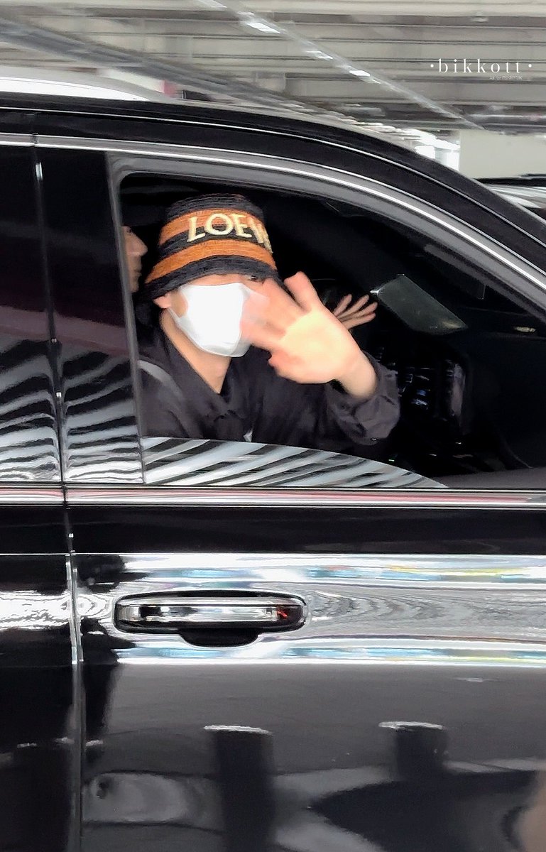 bikkott's tweet image. 240715 ICN 입국

수고했어🥰오늘 기분이 좋네요

@AllRiseSilver
#은혁 #이혁재 #EUNHYUK
#슈퍼주니어DnE #슈퍼주니어
#SUPERJUNIOR