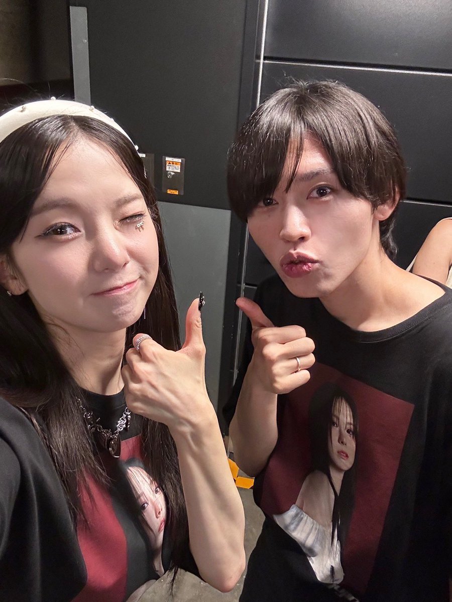 taem_shinee718's tweet photo. Kep1er kep1going Day1&amp;2参戦💫
輝く9人の姿にたくさん元気をもらいましたㅠㅠ
조이짱 덕분에 인사할 수 있었어요.유진누나 감사합니다🐰

最終日も9人で無事走り抜けられますように…！Kep1er화이팅！
#kep1er #kep1going https://t.co/Bzhghje6zE