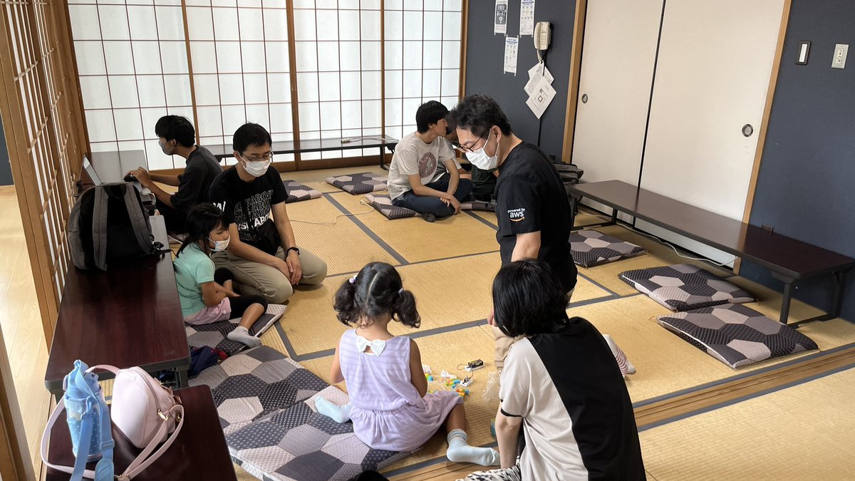 Tebasaki_lab's tweet image. CoderDojo香椎に来ました!
#CoderDojo香椎
#CoderDojo
#CoderDojoJapan