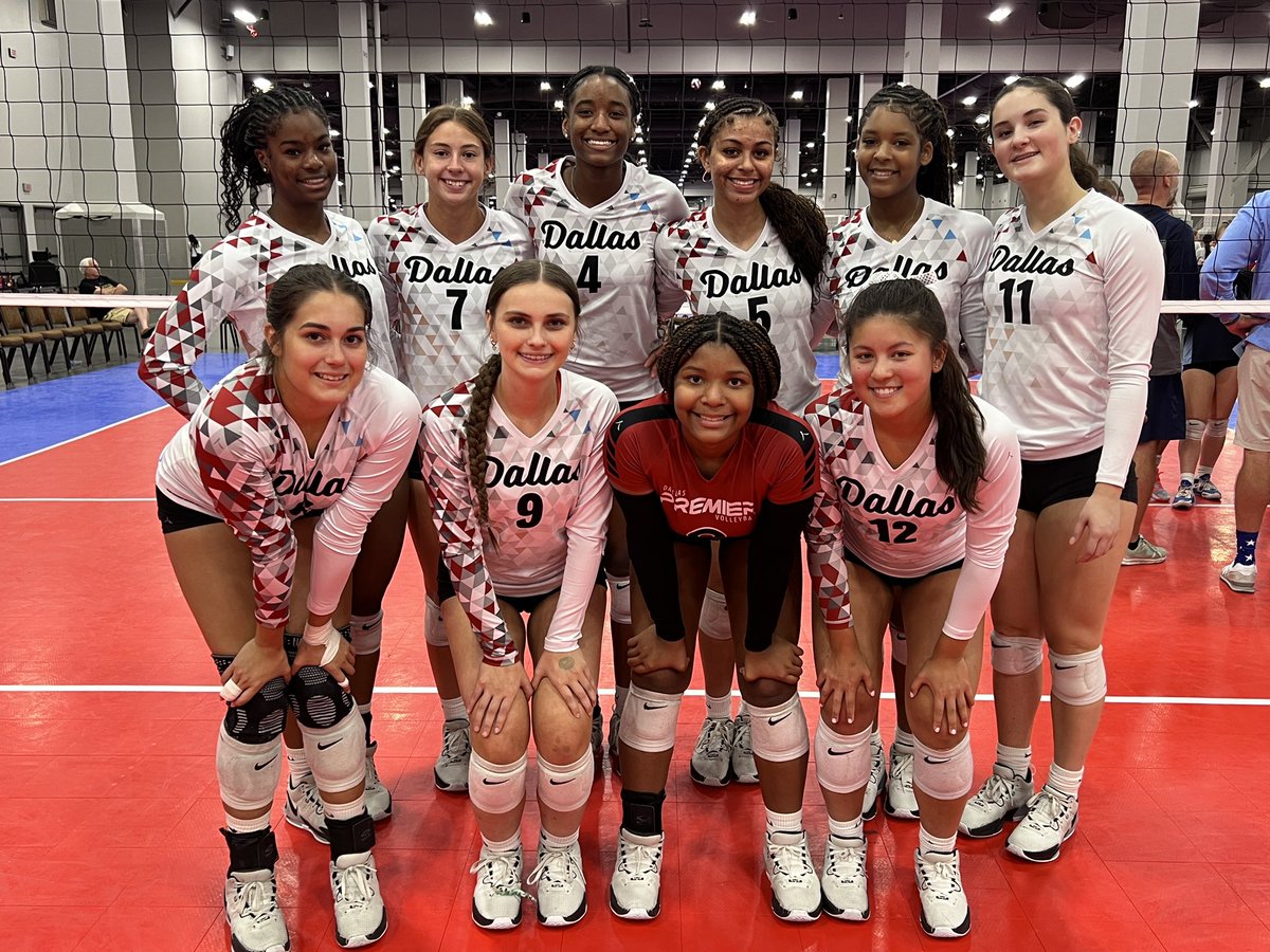 raniya2026's tweet photo. I’m going to miss this team so much. Thank you for the memories and fun times from this club season. The ups and downs. Memories that will last forever. #dallaspremierblack #gnjc #clubvolleyball @dallaspremier https://t.co/yhLdYEG5md