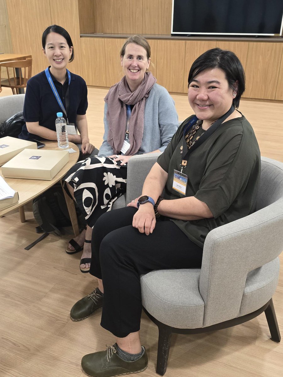 youhahn's tweet photo. with two lovely economists :) #aedc2024 @CameronLisaA @Oliatwit https://t.co/KMvkKMy2tq