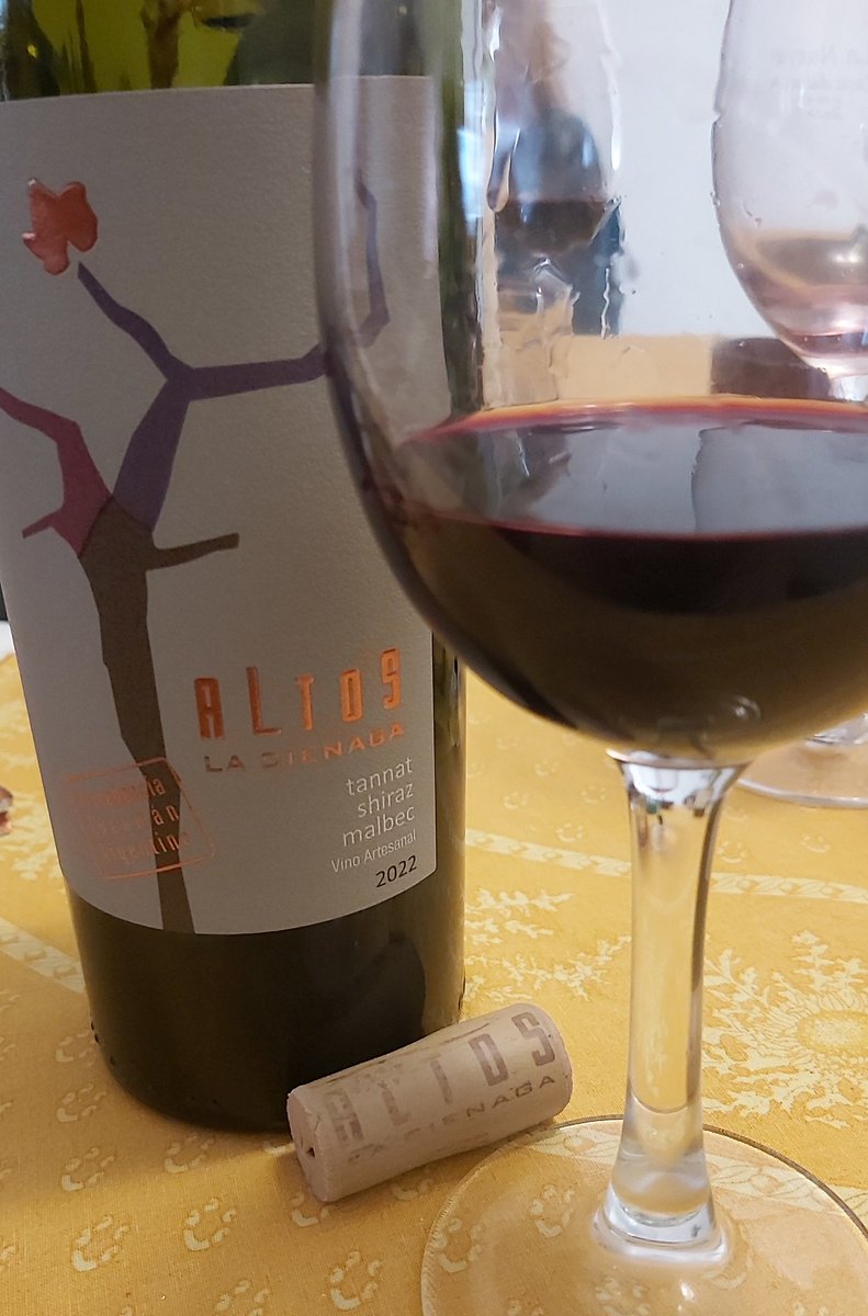 Musu (@vinotecamrwines) on Twitter photo Hoy organizado x Claudia Piva, hicimos una juntadita con Delia y el Rolo Díaz de <a href="/AltoslaC/">AltoslaCienaga</a>
<a href="/LoviAir/">Lovi is in the air (AGV)</a> hizo guiso de lentejas, probamos varios vinos de Córdoba y en primicia la 22 del blend del Rolo!! Hoy organizado x Claudia Piva, hicimos una juntadita con Delia y el Rolo Díaz de <a href="/AltoslaC/">AltoslaCienaga</a>
<a href="/LoviAir/">Lovi is in the air (AGV)</a> hizo guiso de lentejas, probamos varios vinos de Córdoba y en primicia la 22 del blend del Rolo!!